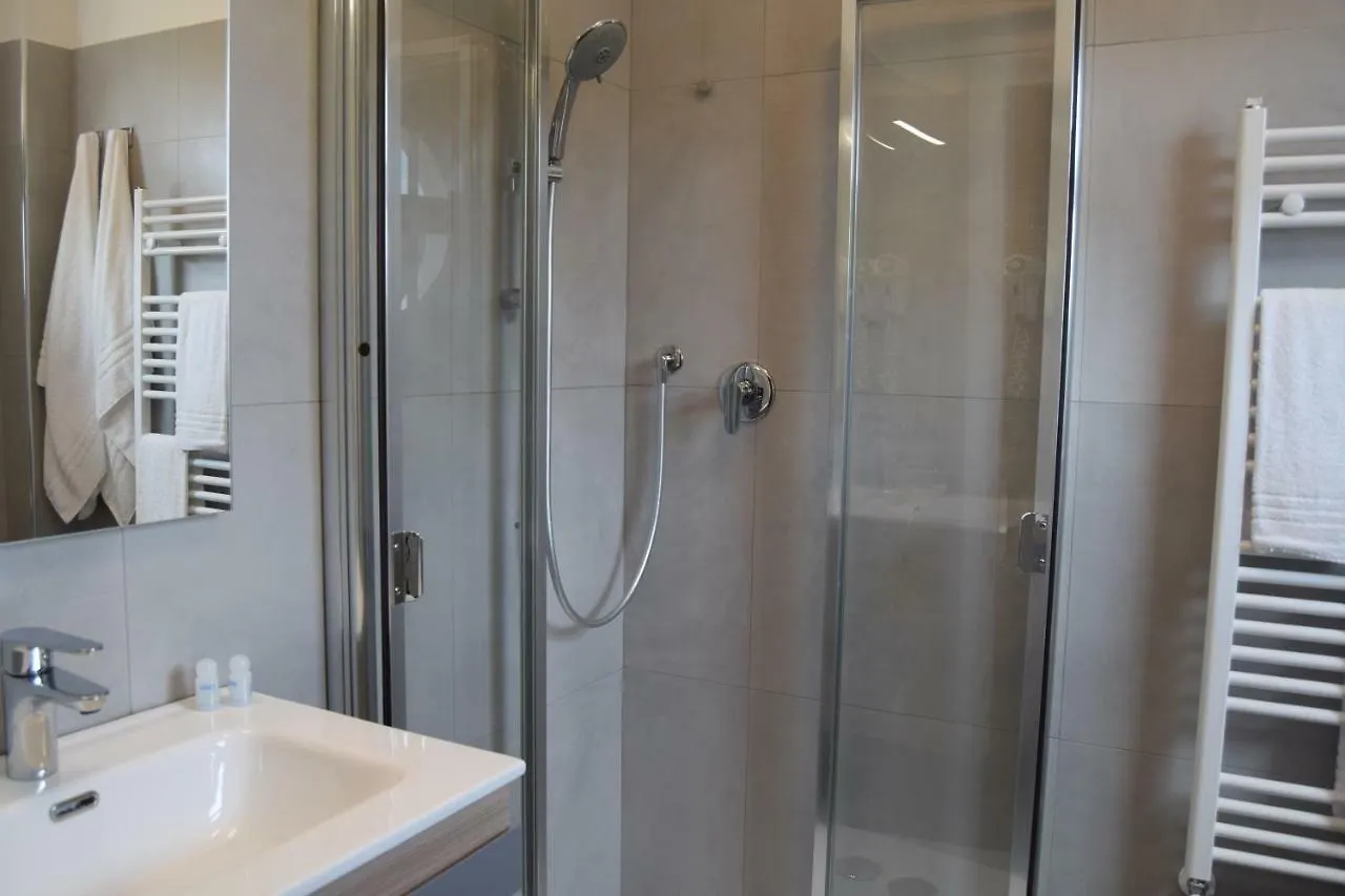 الشقق الفندقية تيرّينْيافي  Orchidea Marina إيطاليا